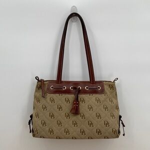 Dooney & Bourke Womens Signature Print Tote Shoulder Bag Tan Brown Large